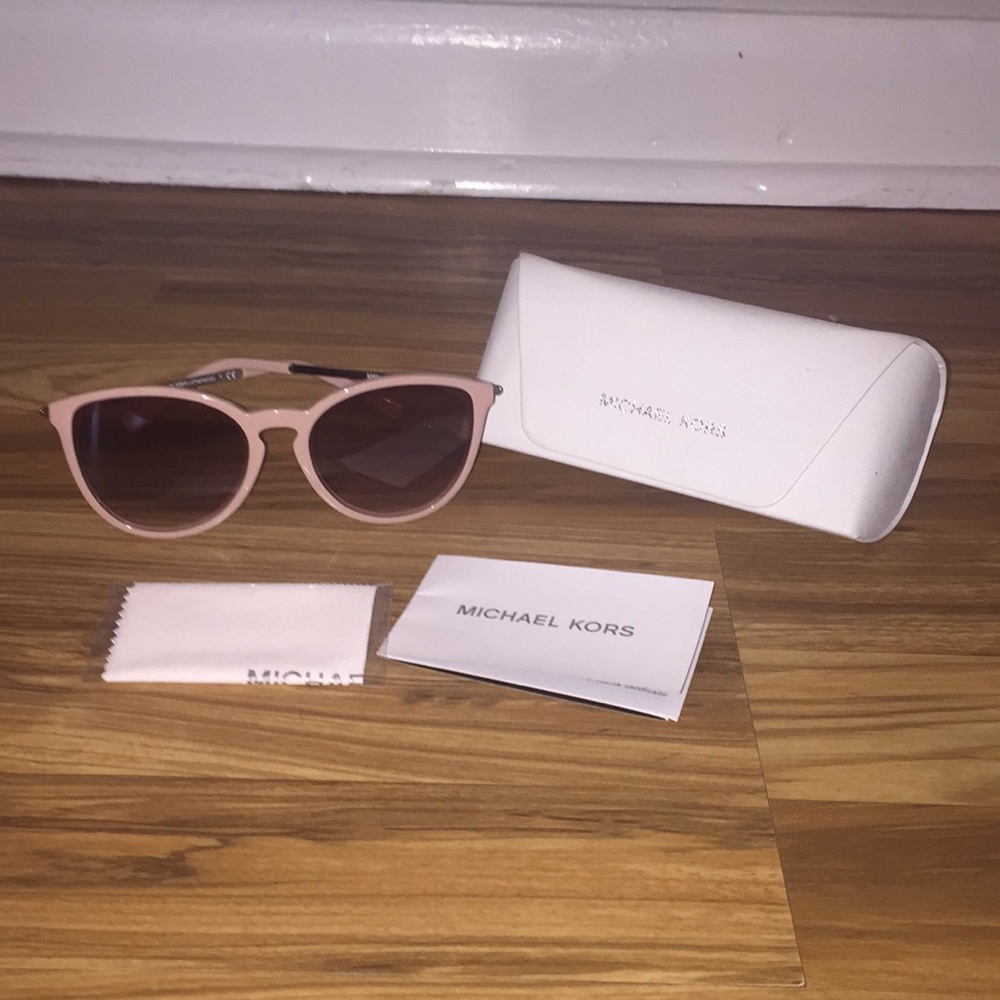 Michael Kors pale pink ladies sunglasses and case